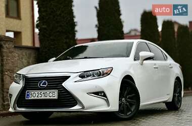 Седан Lexus ES 2017 в 