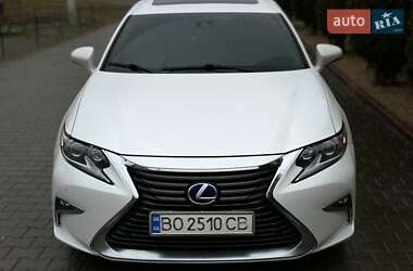 Седан Lexus ES 2017 в 