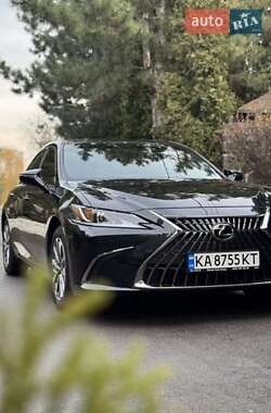 Седан Lexus ES 2022 в Кропивницком