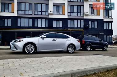 Седан Lexus ES 2018 в Вінниці