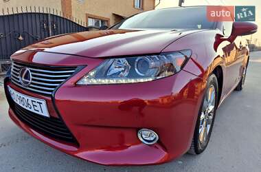 Седан Lexus ES 2013 в Тернополе