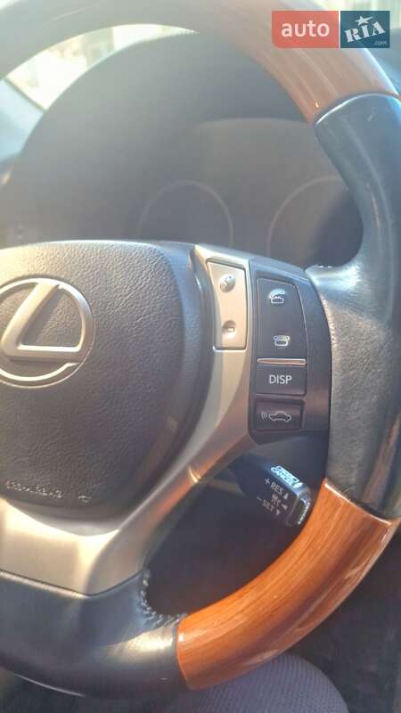 Седан Lexus ES 2013 в Києві
