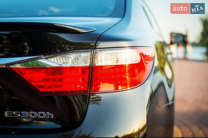 Седан Lexus ES 2013 в Києві