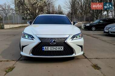 Седан Lexus ES 2018 в Дніпрі