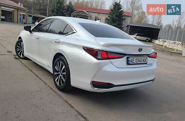 Седан Lexus ES 2018 в Дніпрі