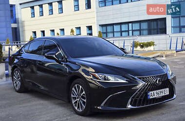 Седан Lexus ES 2021 в 