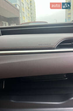 Седан Lexus ES 2019 в 