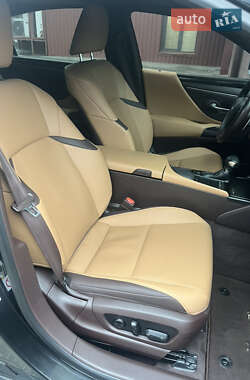 Седан Lexus ES 2019 в 