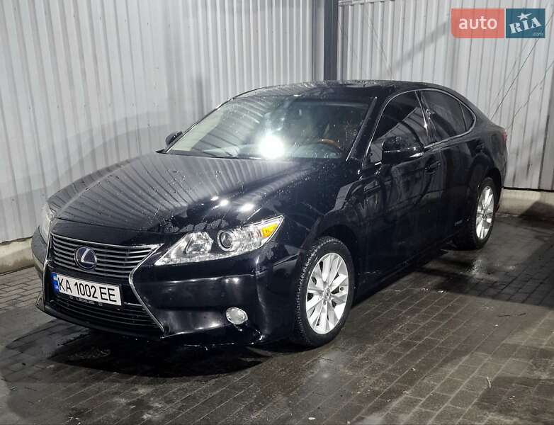 Седан Lexus ES 2013 в Києві
