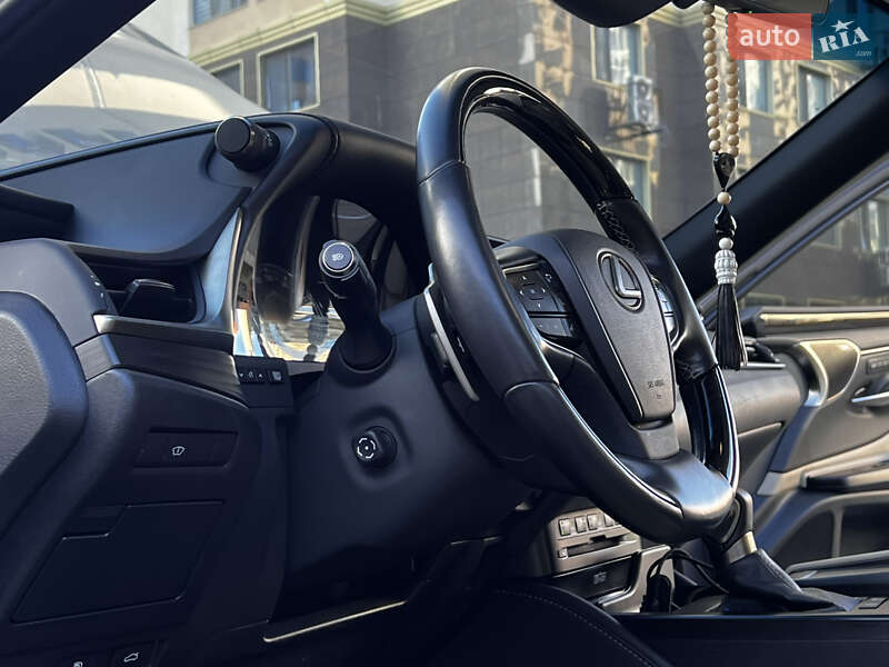 Седан Lexus ES 2019 в Одессе