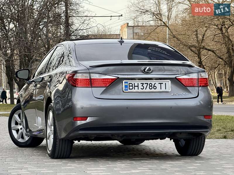 Седан Lexus ES 2013 в Одесі фото 8 Седан Lexus ES 2013 в Одесі