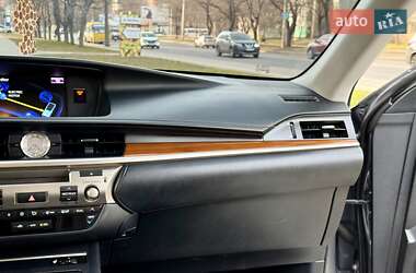 Седан Lexus ES 2013 в Одесі