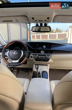 Седан Lexus ES 2013 в Киеве