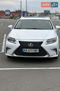 Седан Lexus ES 2014 в Киеве