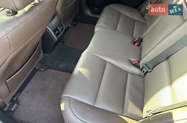 Седан Lexus ES 2018 в 