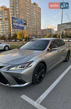 Седан Lexus ES 2023 в Киеве