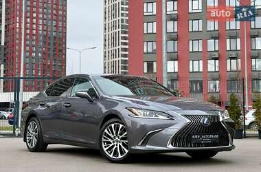 Седан Lexus ES 2021 в Киеве