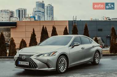 Седан Lexus ES 2022 в Дніпрі