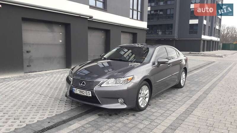 Седан Lexus ES 2014 в Івано-Франківську