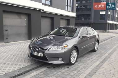 Седан Lexus ES 2014 в Івано-Франківську