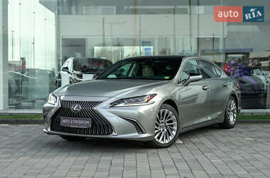 Седан Lexus ES 2019 в Львове