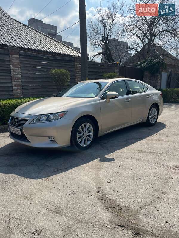 Седан Lexus ES 2014 в Днепре