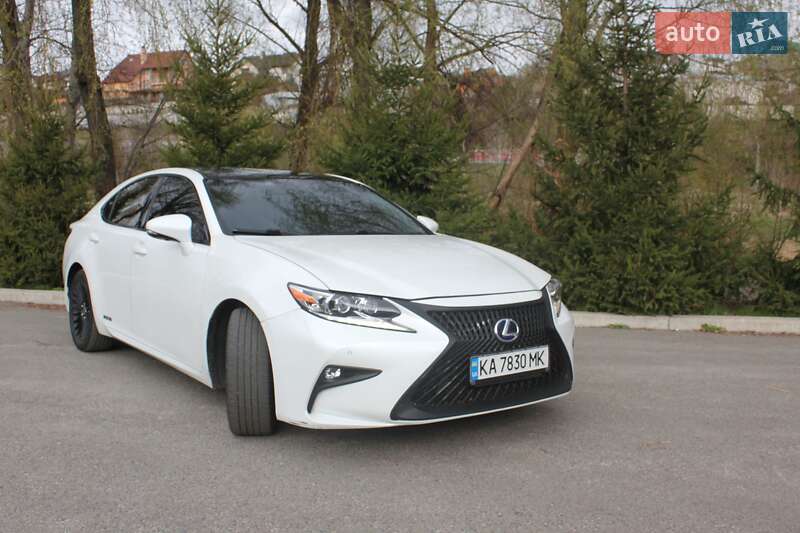 Седан Lexus ES 2013 в Киеве