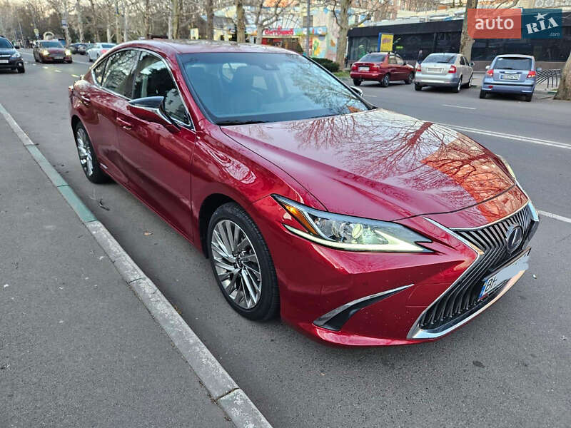 Седан Lexus ES 2018 в Одесі