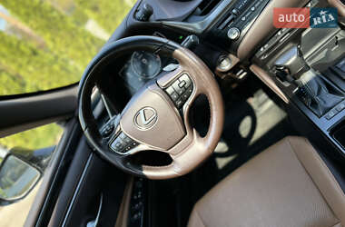 Седан Lexus ES 2020 в 