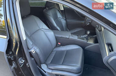 Седан Lexus ES 2019 в 