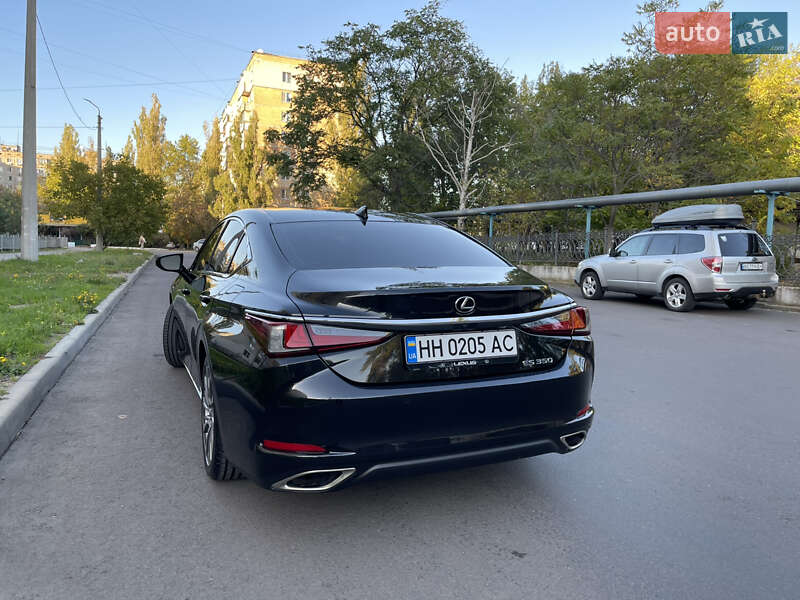 Седан Lexus ES 2019 в Николаеве