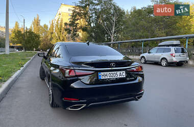 Седан Lexus ES 2019 в 