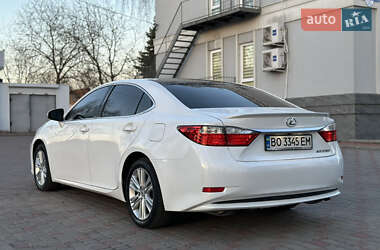 Седан Lexus ES 2013 в 