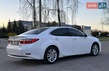 Седан Lexus ES 2013 в 