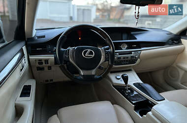 Седан Lexus ES 2013 в 