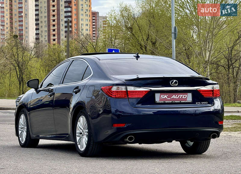Седан Lexus ES 2013 в Киеве