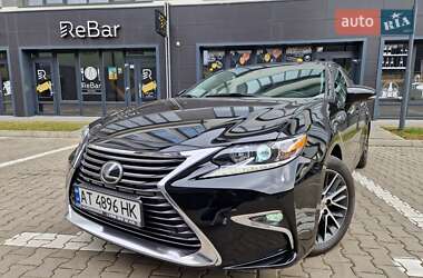 Седан Lexus ES 2016 в 