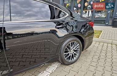 Седан Lexus ES 2016 в 