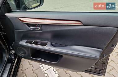 Седан Lexus ES 2016 в 