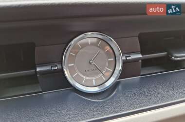 Седан Lexus ES 2016 в 