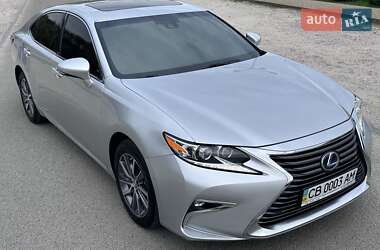 Седан Lexus ES 2018 в 