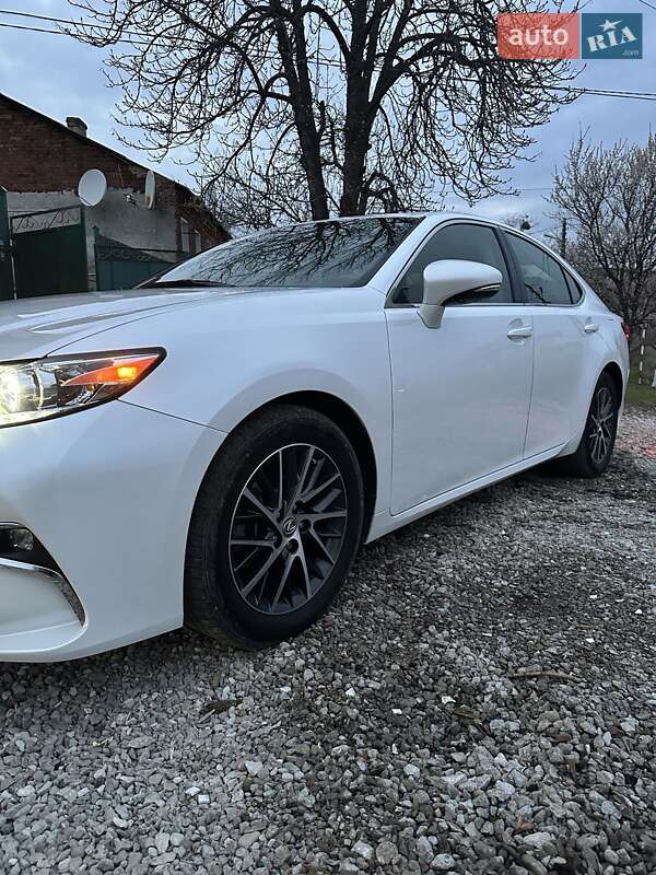 Седан Lexus ES 2017 в Харькове