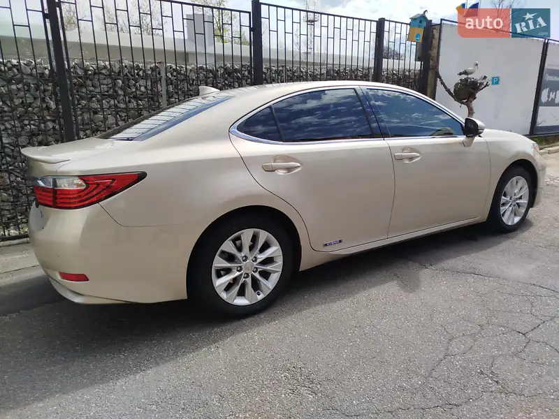 Lexus ES 2015