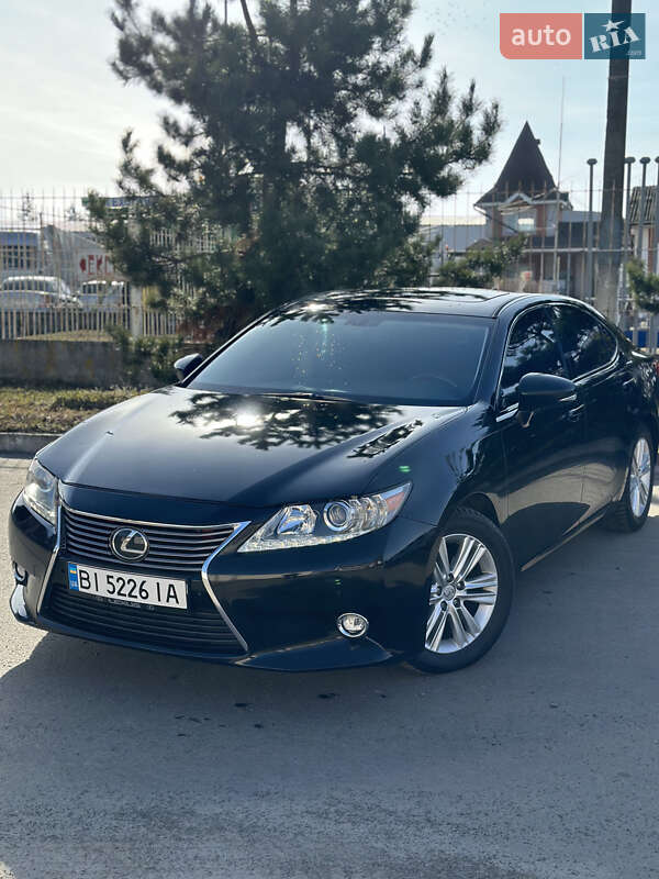 Седан Lexus ES 2015 в 