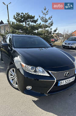 Седан Lexus ES 2015 в 