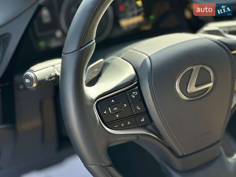 Седан Lexus ES 2023 в Киеве