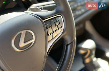 Седан Lexus ES 2023 в 