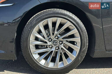Седан Lexus ES 2023 в 