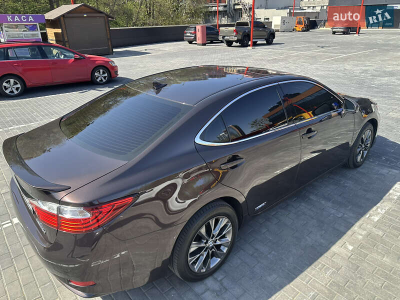 Седан Lexus ES 2012 в Киеве