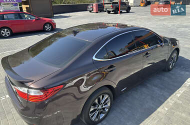 Седан Lexus ES 2012 в 